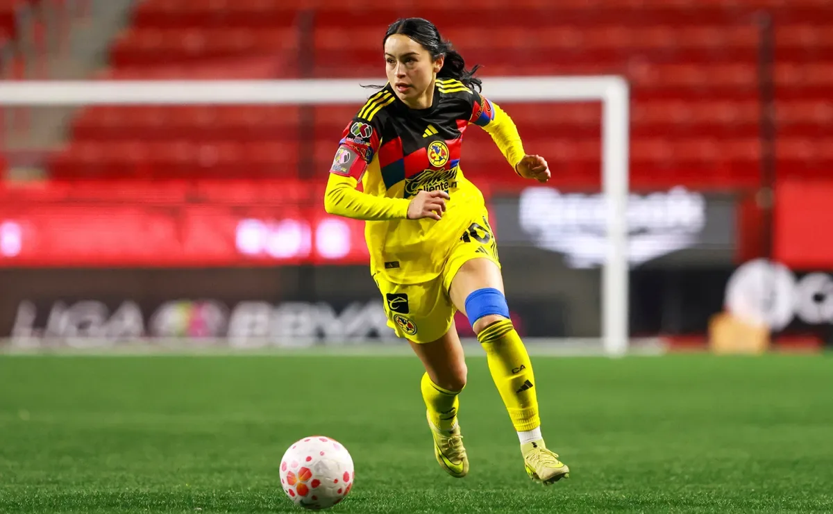 Scarlett Camberos durante su regreso a los entrenamientos del Club América Femenil.