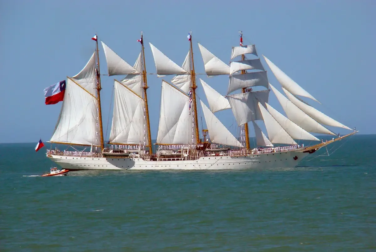La propuesta de Scioli incluye mejorar las condiciones para incrementar el turismo de cruceros en Mar del Plata.