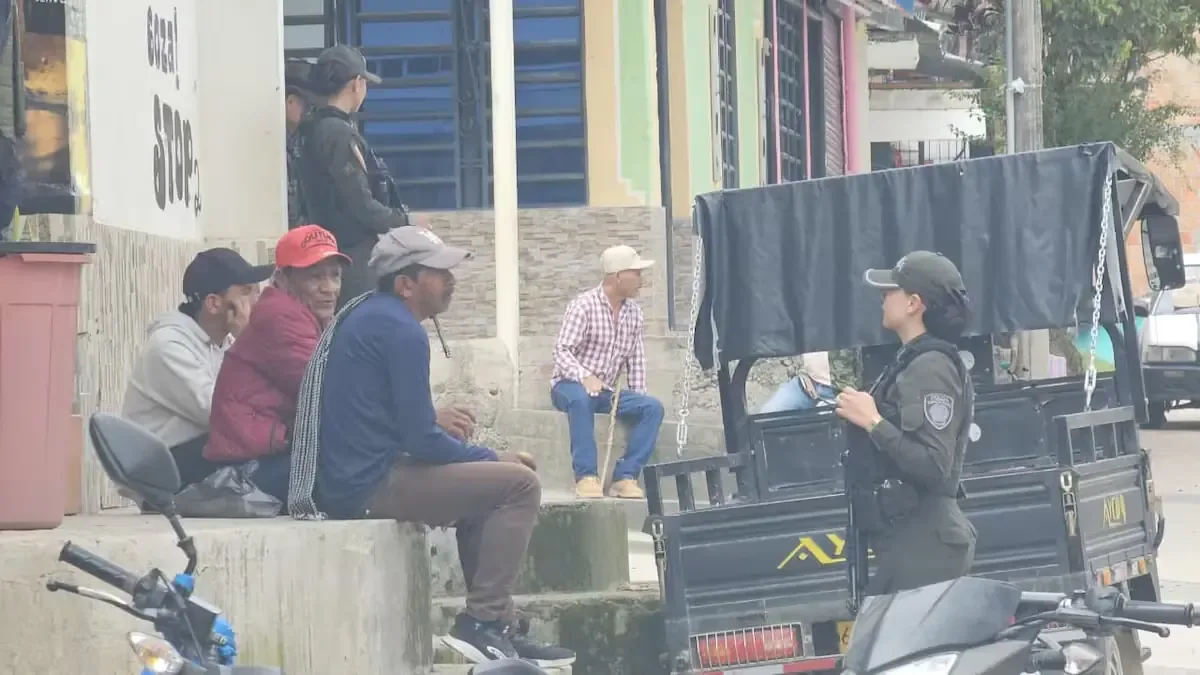 Se adoptarán medidas para fortalecer la seguridad en Suaza luego de ataques recientes.