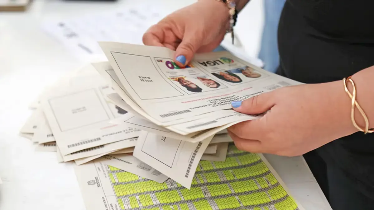Se advierte sobre posibles irregularidades que amenazan la transparencia electoral en las curules de paz.