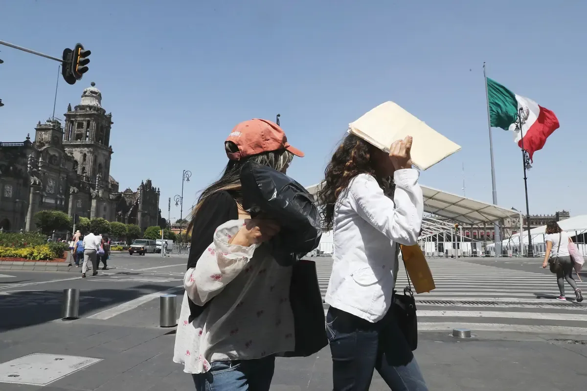 Se anticipan precipitaciones en diversas regiones y heladas en zonas montañosas.