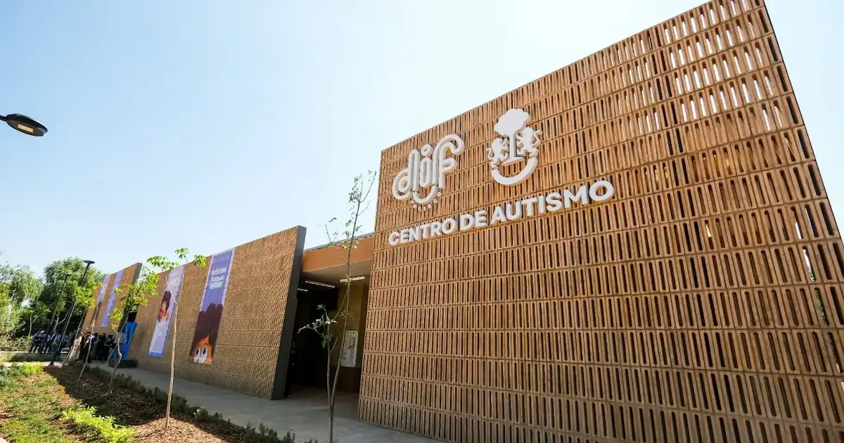 La nueva legislación busca garantizar derechos y servicios para personas con autismo en el estado.