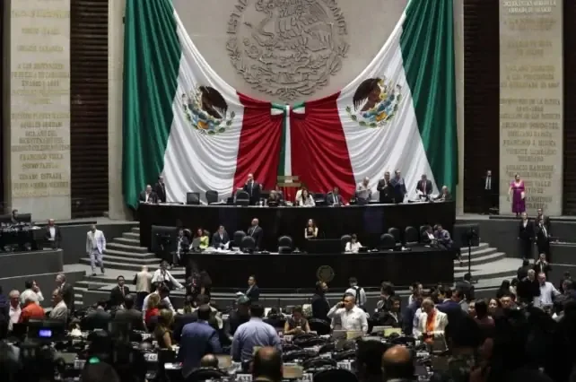Legisladores de Morena y PVEM buscan separarse de sus cargos para contender en las elecciones de 17 gubernaturas.