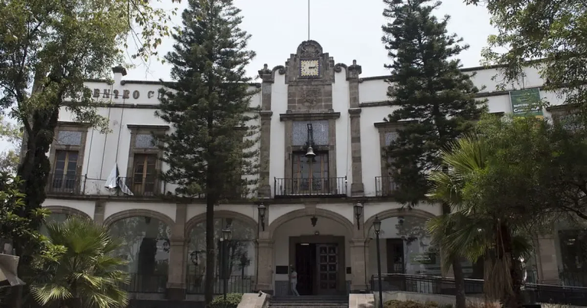 Se denuncian desarrollos irregulares en zona protegida y con legado histórico.