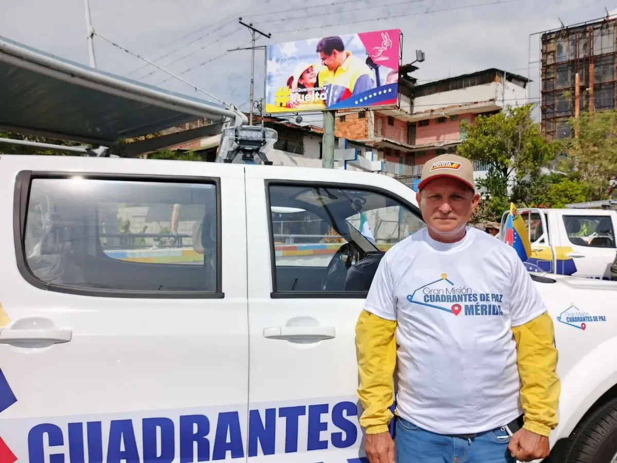 Se entregan patrullas y motos para mejorar la seguridad comunal en Mérida.