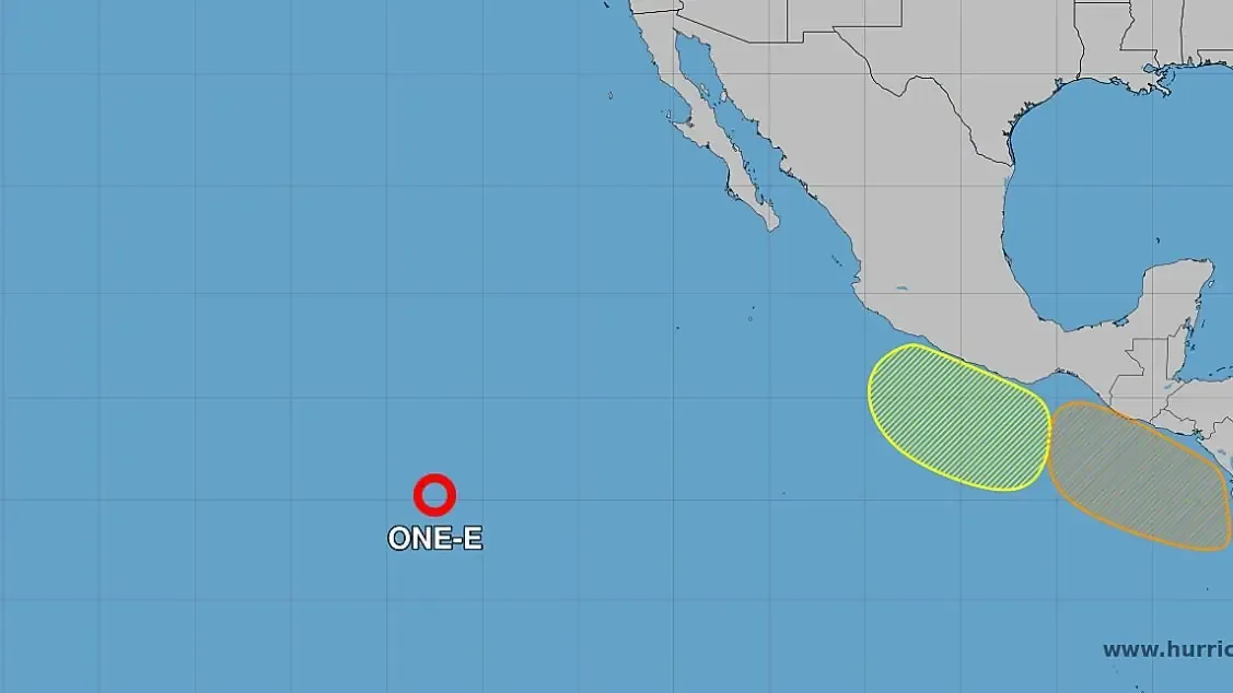 La depresión tropical podría convertirse en tormenta tropical en horas.