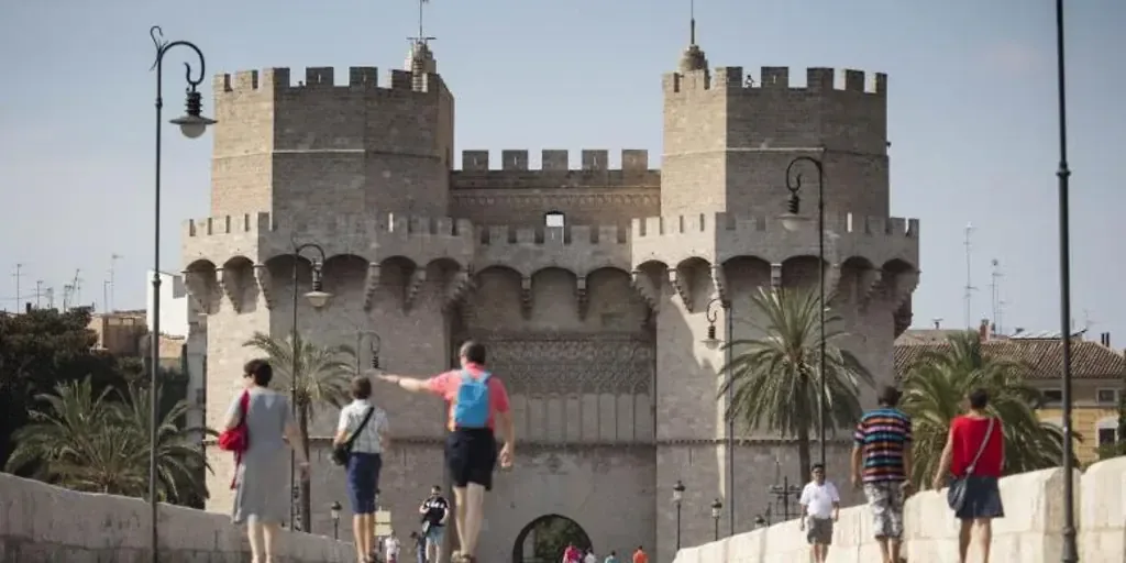 Se instalarán vallas para resguardar el patrimonio cultural de la ciudad durante la festividad.