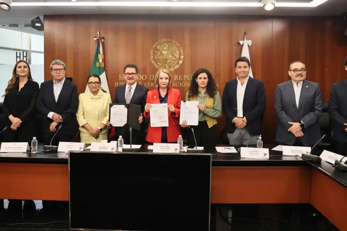 Iniciativa busca desahogar proceso electoral en 2027, evitando confusiones.