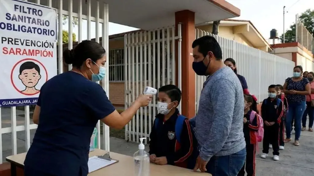 Se refuerzan medidas preventivas en Querétaro tras confirmación de 24 casos acumulados.