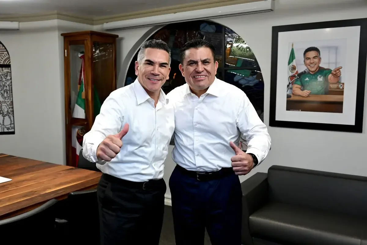 Dirigentes del PRI buscan preparar al partido para las elecciones de 2027.