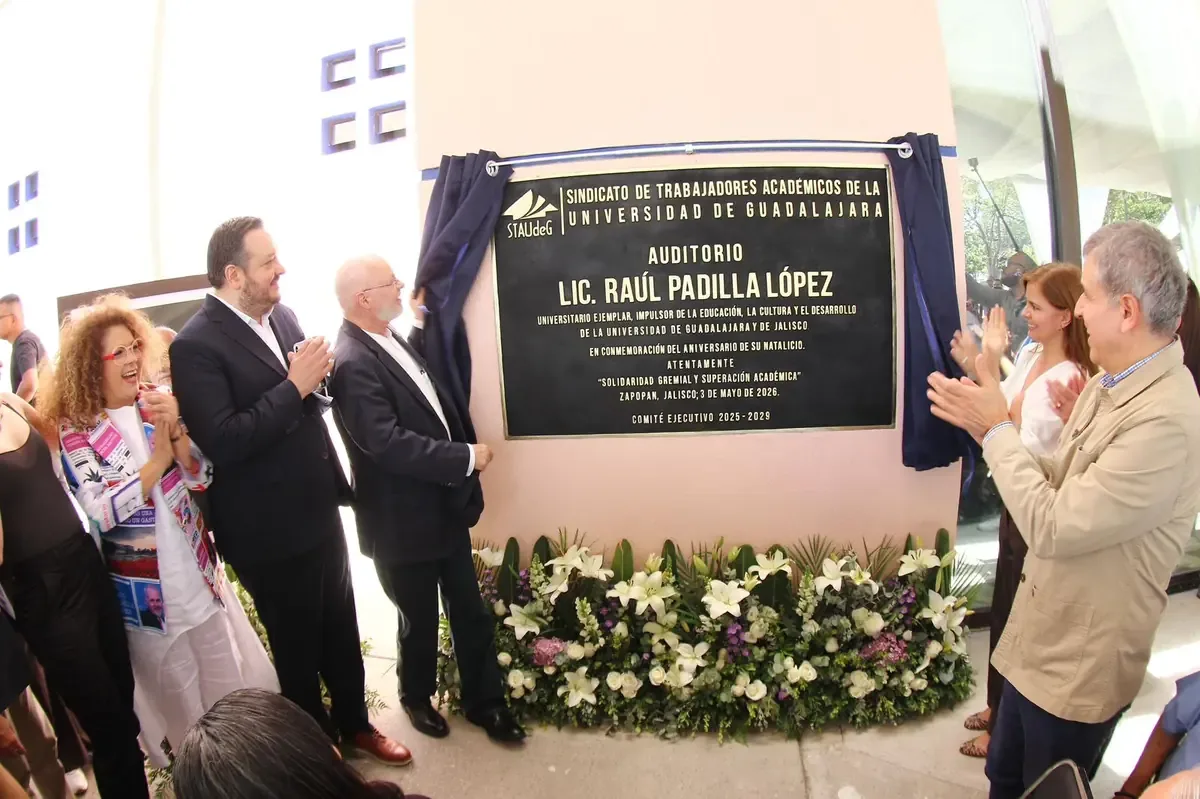 Se rinde homenaje al legado del ex Rector General de la Universidad de Guadalajara.