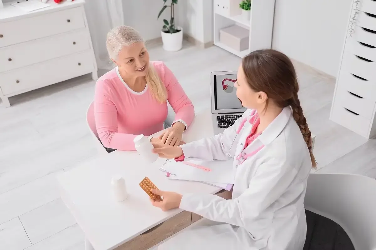 Buscan combatir estigmas sobre la menopausia y promover el autocuidado en el ámbito laboral.