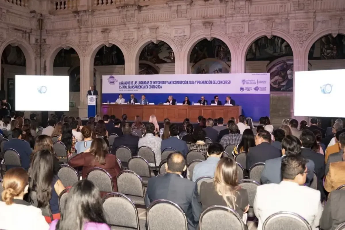 El evento premió la creatividad juvenil en la lucha contra las noticias falsas generadas por IA.