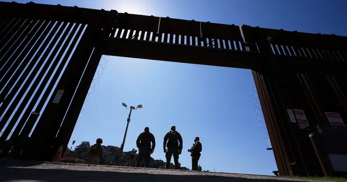 La nueva ley garantiza recursos para control migratorio durante tres años.
