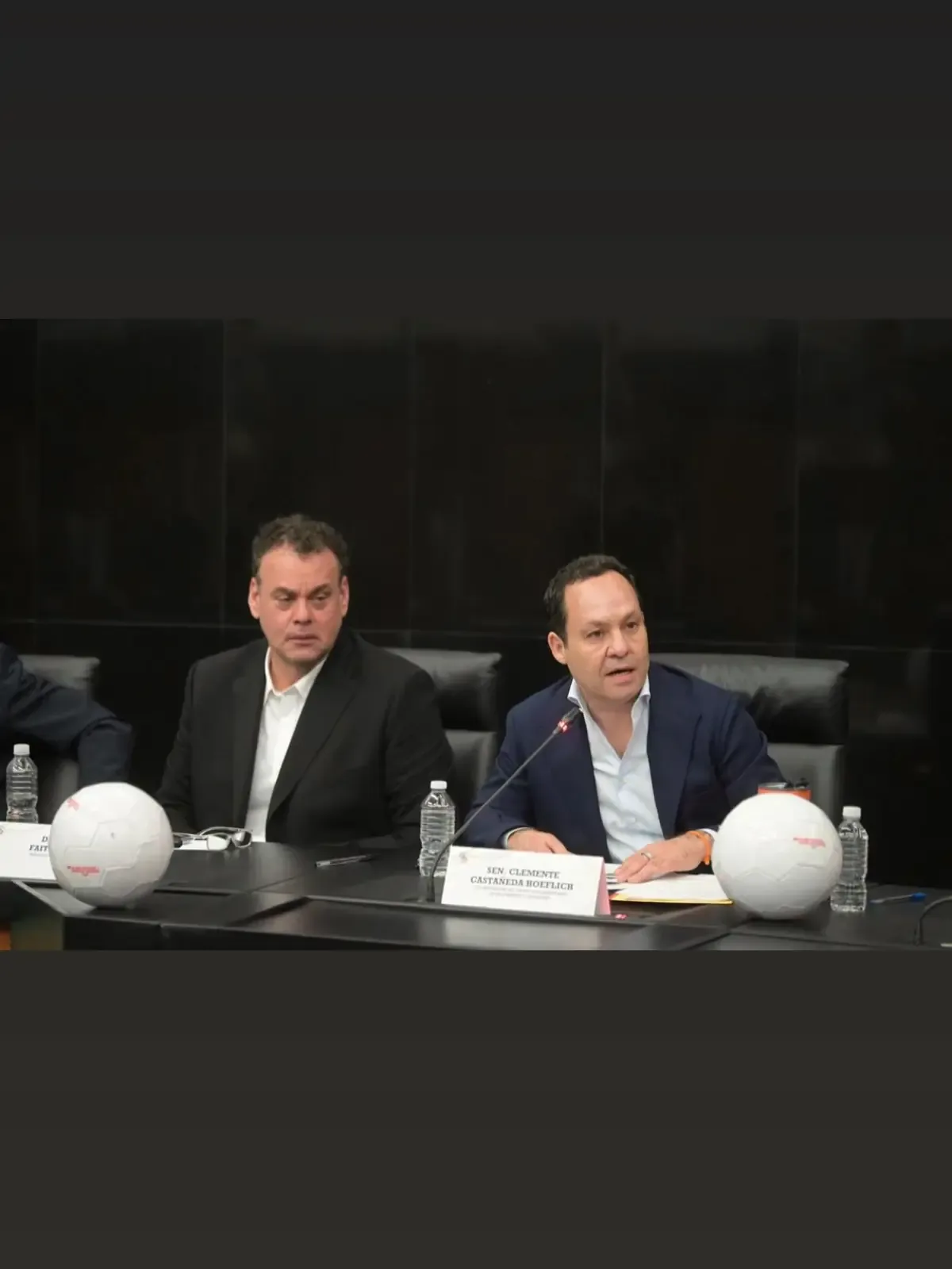 La cláusula que frena el ascenso y descenso perjudica a futbolistas y negocios en el deporte.