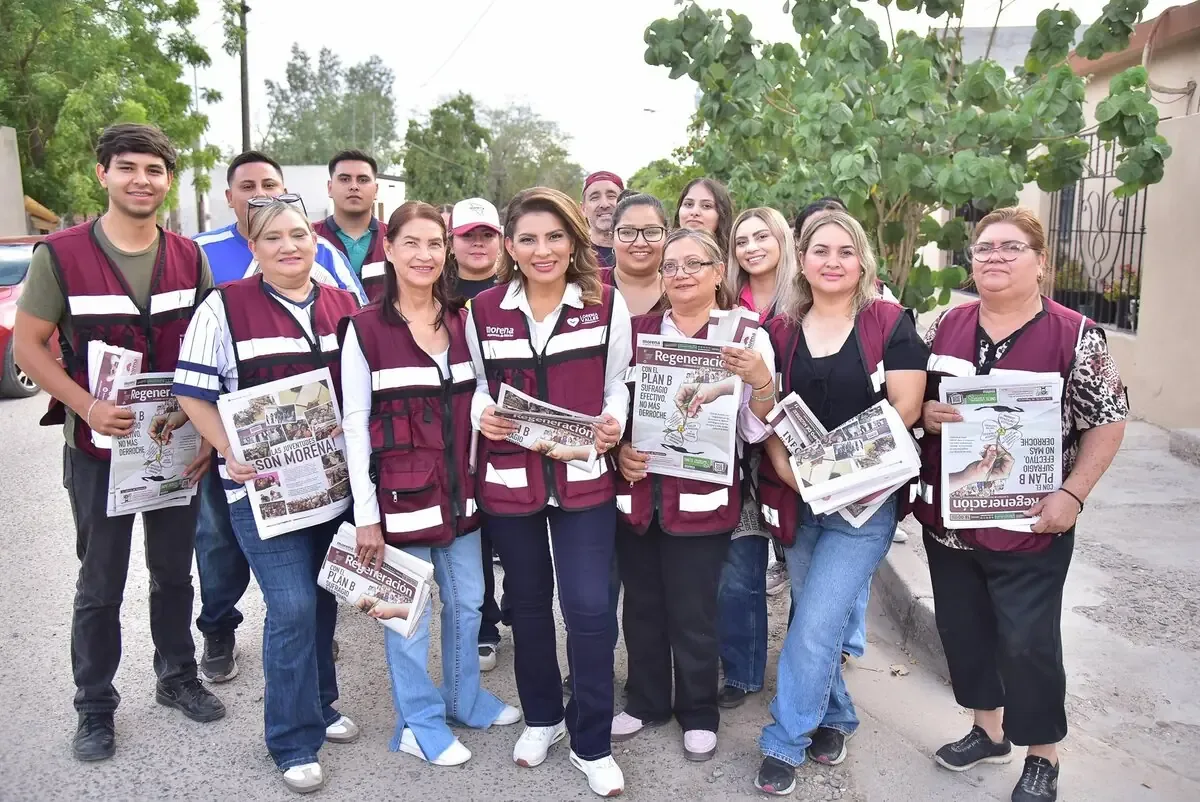 Los legisladores recorren sus estados para promover programas y aspiraciones políticas.