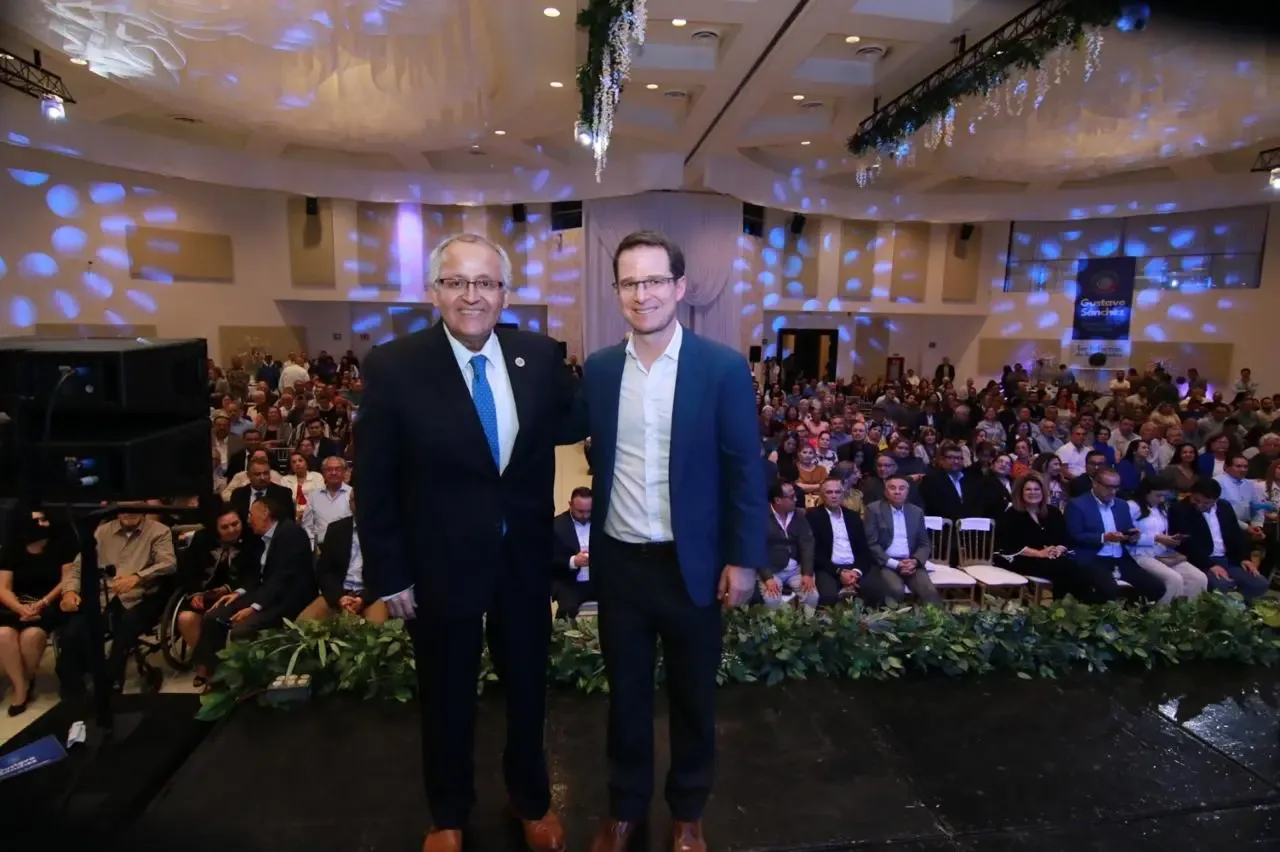 Senadores y senadoras del PAN durante el homenaje a Gustavo Sánchez en Mexicali.