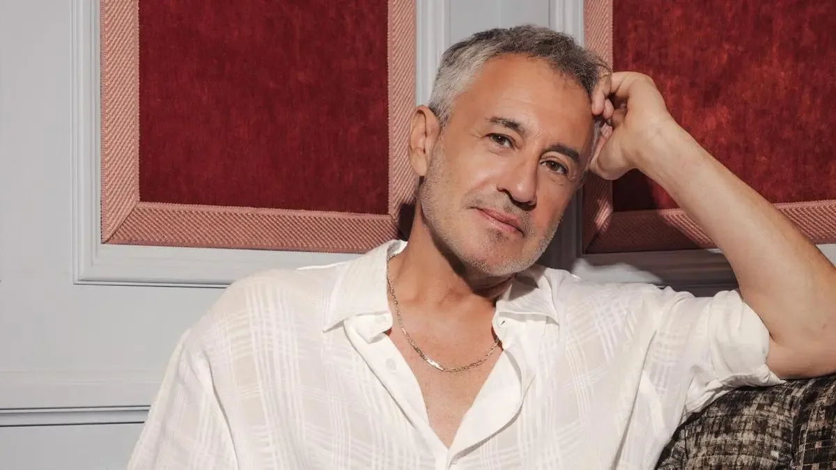 El cantante español habla sobre su carrera y el impacto de sus canciones en las nuevas generaciones.