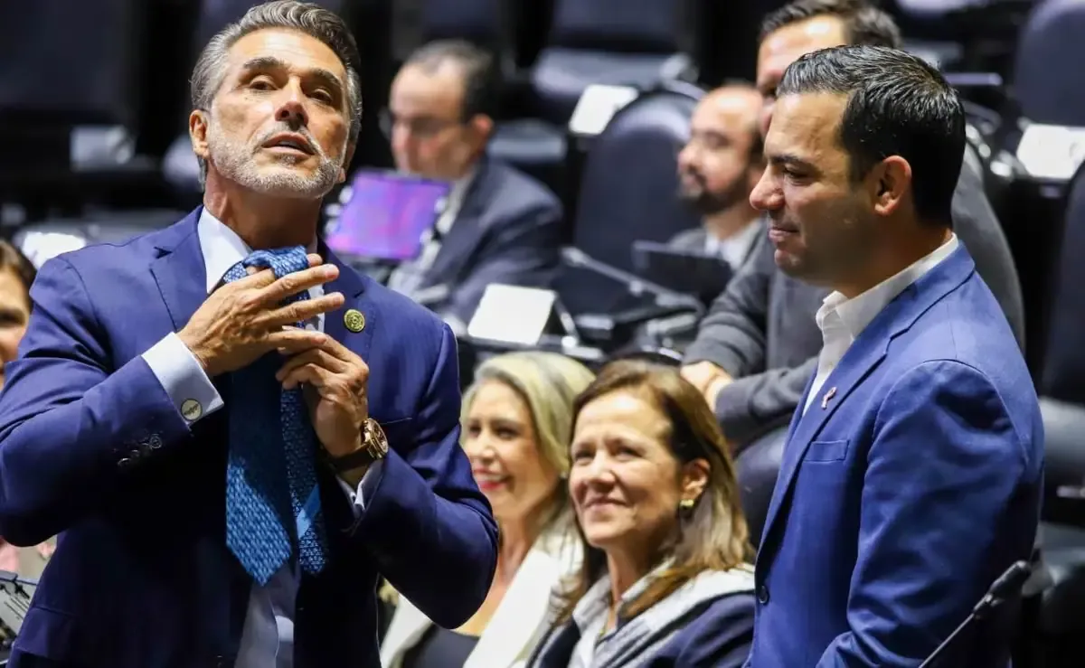El diputado rechazó unirse al PAN y reafirmó su compromiso con Morena a pesar de su renuncia previa.