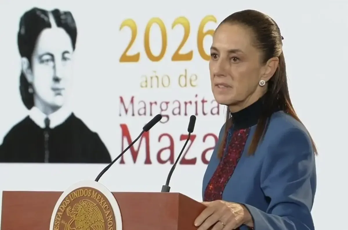 La mandataria mexicana exige auditoría sobre contratos de materiales electorales históricos.