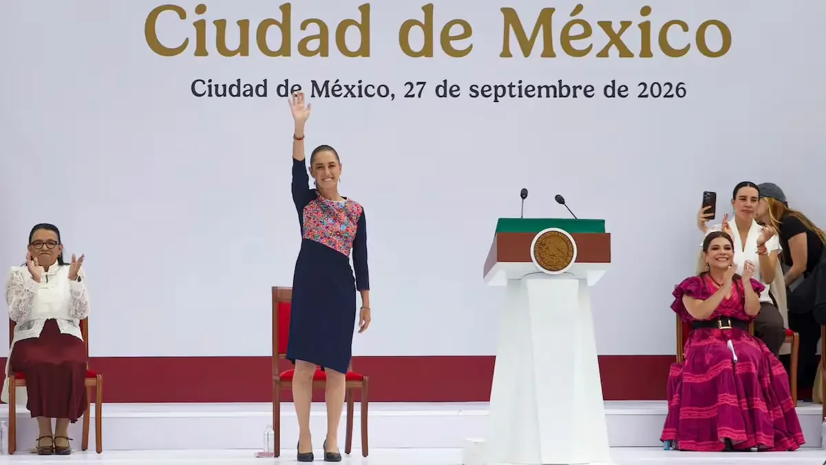 La presidenta reafirma su compromiso con la soberanía nacional en un mitin ante miles de simpatizantes.