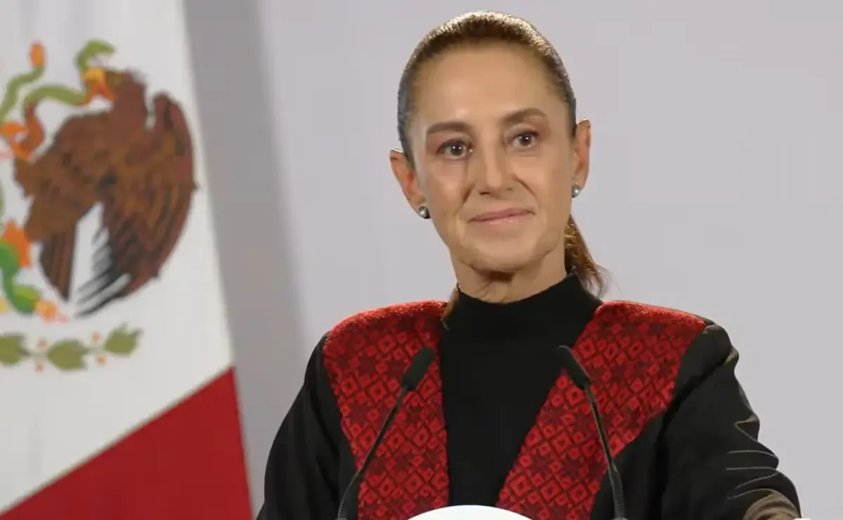 La presidenta cuestiona la legitimidad de las promesas de democracia hechas por expresidentes durante su mandato.