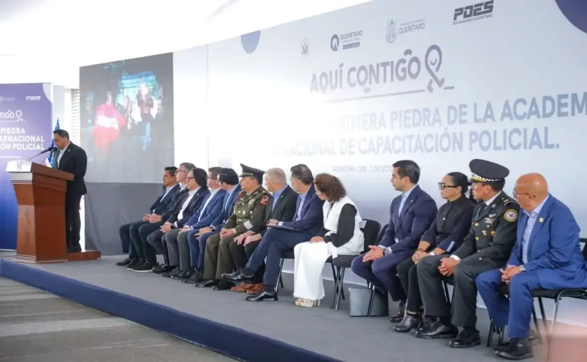 La presidenta de México señala irregularidades en la colocación de la primera piedra de una academia policial.