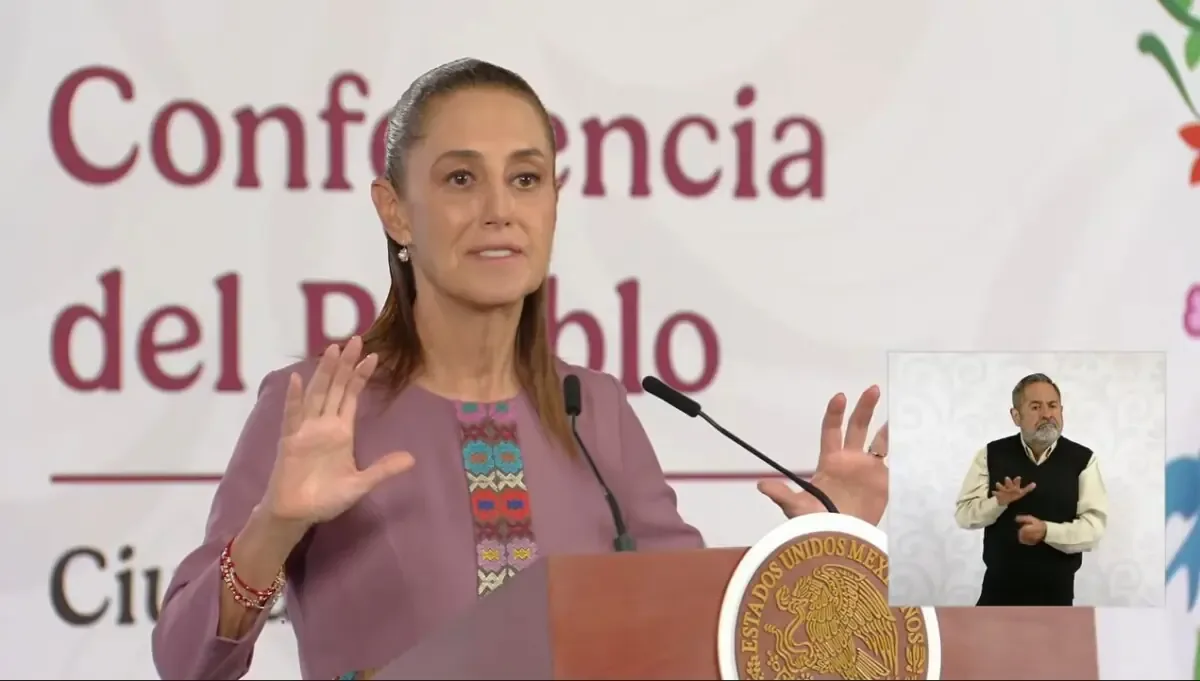 La presidenta Claudia Sheinbaum Pardo critica la relación del PAN con el gobierno estadounidense y menciona un caso de agentes en Chihuahua.