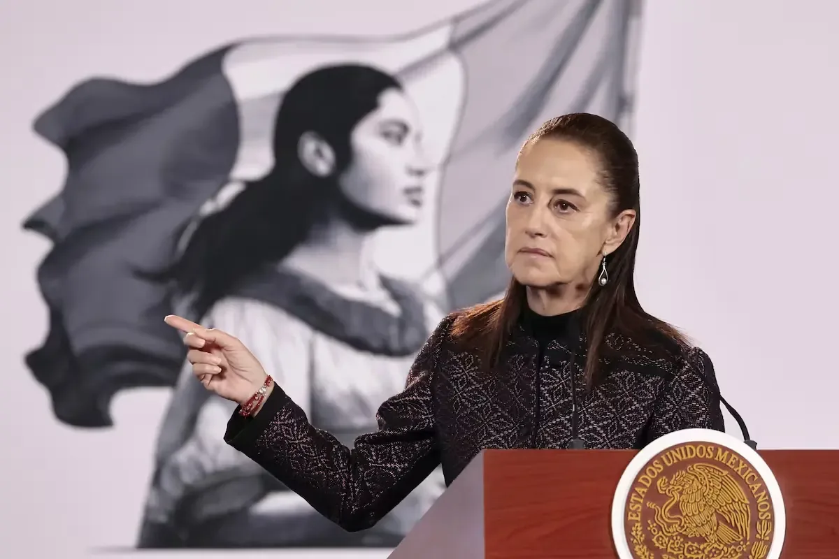 La presidenta de México reclama a autoridades estatales y estadounidenses por una obra sin permisos federales.