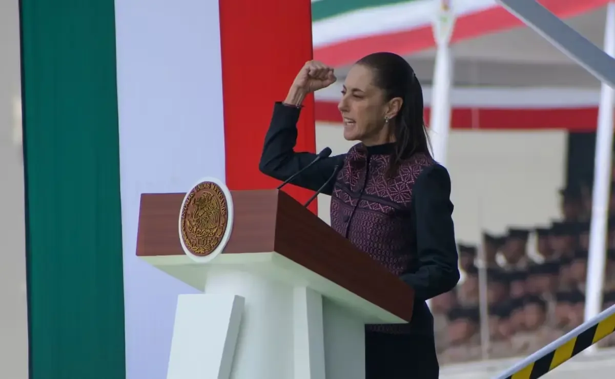 La mandataria insistió en los valores de honestidad y disciplina en el marco del aniversario del Colegio Militar.