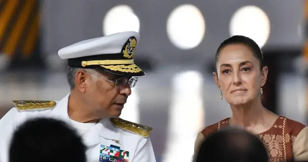 La presidenta Sheinbaum convoca a defender la soberanía marítima ante presiones externas y reconoce el valor de las fuerzas armadas.