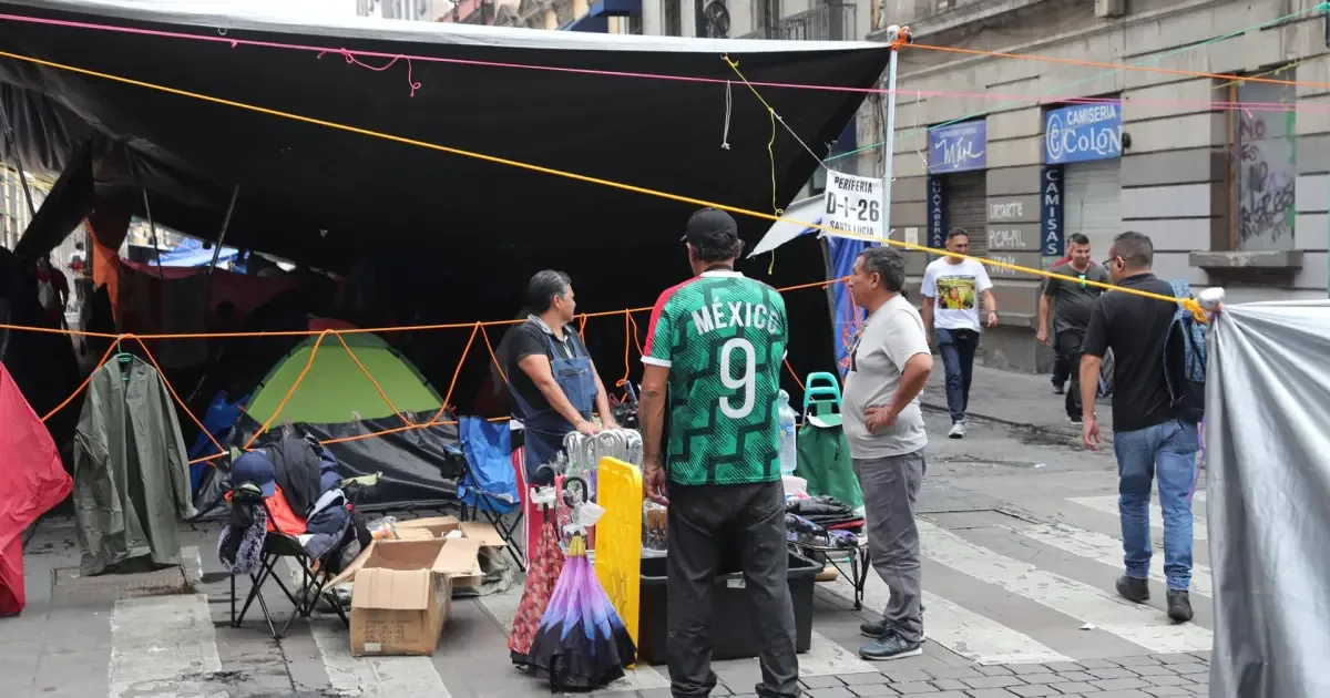 La presidente de México desestima reunión con la CNTE en medio de protestas.