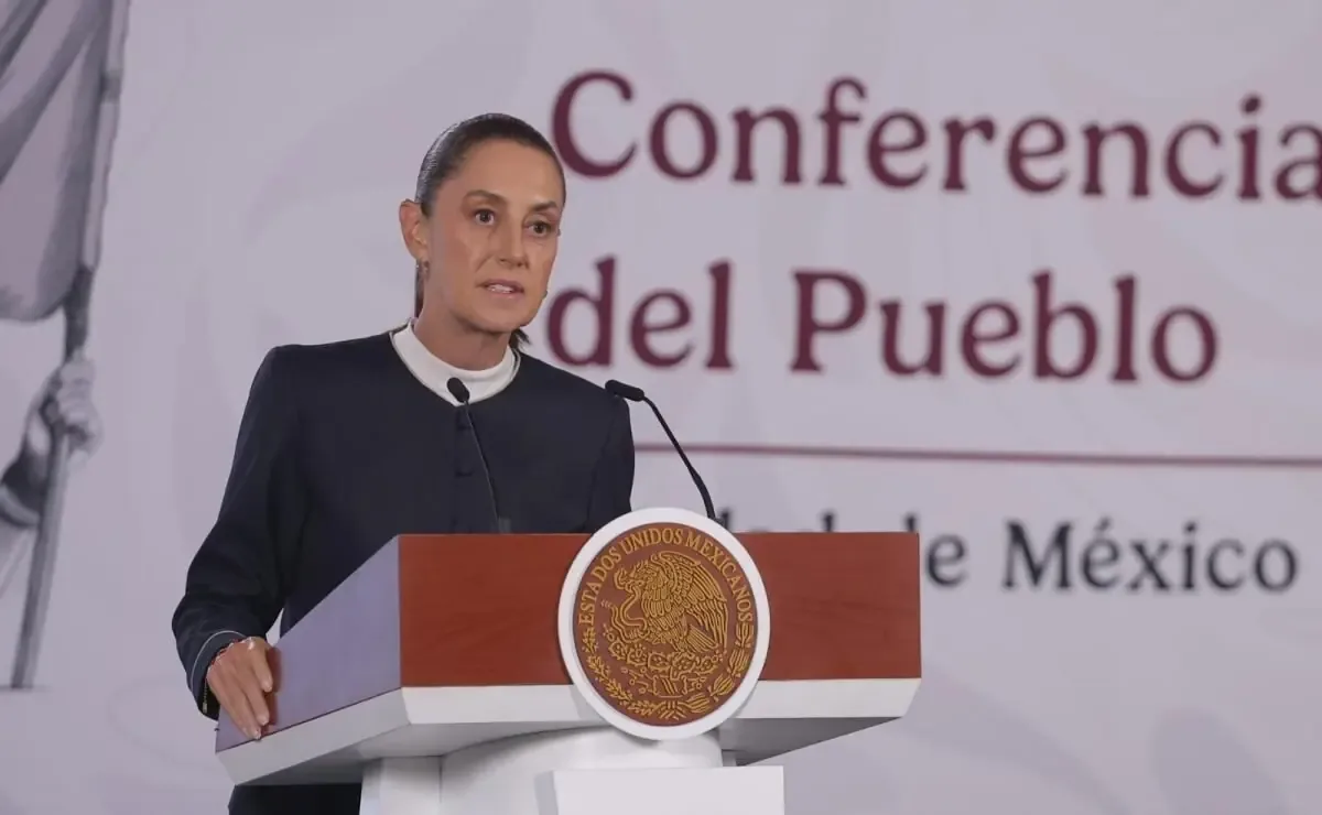 La presidenta señala que las órdenes de aprehensión complican las aspiraciones del exgobernador.