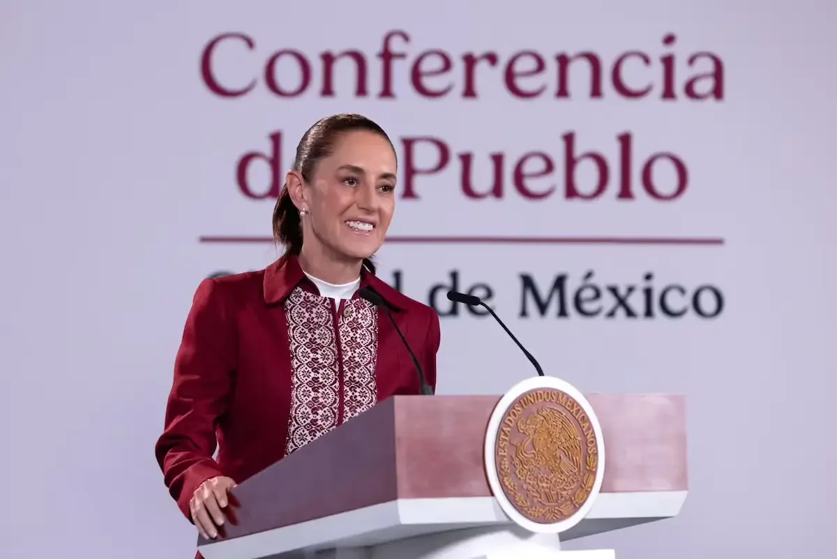 La propuesta busca aumentar la recaudación fiscal y combatir el huachicol fiscal.