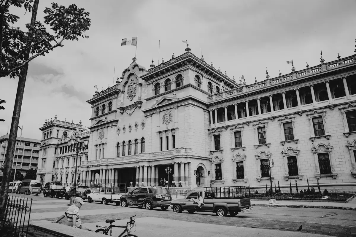 La presidenta Claudia Sheinbaum menciona que no habrá impunidad para autoridades infractoras, en respuesta a casos en Coahuila.
