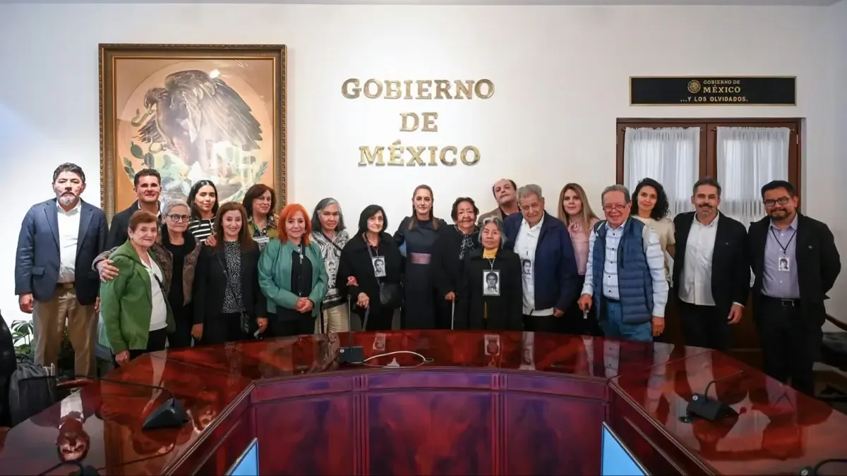 La presidenta Claudia Sheinbaum dialoga con víctimas de la Guerra Sucia para fortalecer el compromiso con la memoria histórica.