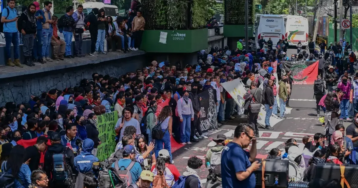 La Presidenta reitera la soberanía nacional y presenta logros en programas sociales.