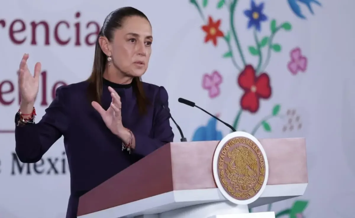 La presidenta de México minimiza riesgos tras entrega de funcionarios señalados por narcotráfico a EE.UU.