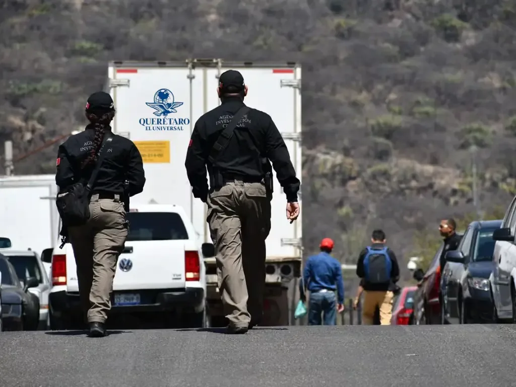 Un cateo en Rancho San Pedro revela un arsenal significativo y detenciones por acopio de armas.