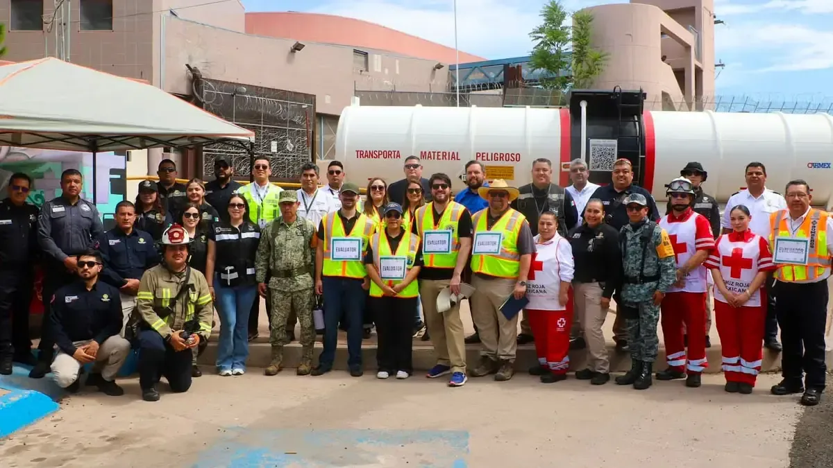 Autoridades de Sonora y EE. UU. participan en ejercicio de manejo de materiales peligrosos.