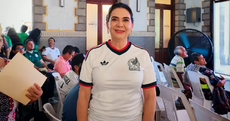 La alcaldesa Mónica Villarreal Anaya destaca la tranquilidad durante el evento deportivo.