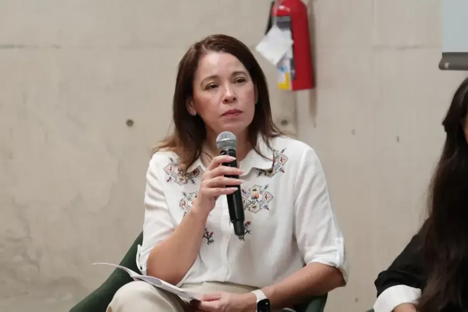La violencia en Sinaloa afecta la educación, con muchas escuelas cerradas y bajos rendimientos académicos.