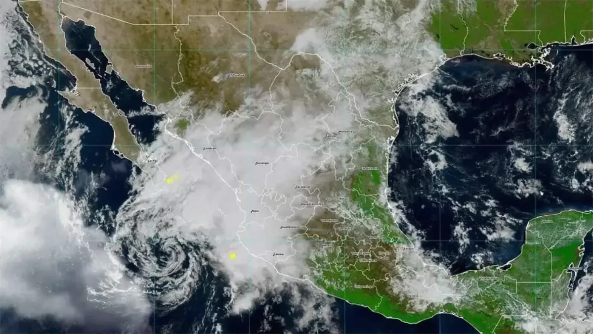 Se recomienda a la población estar atenta ante posibles inundaciones y deslizamientos.