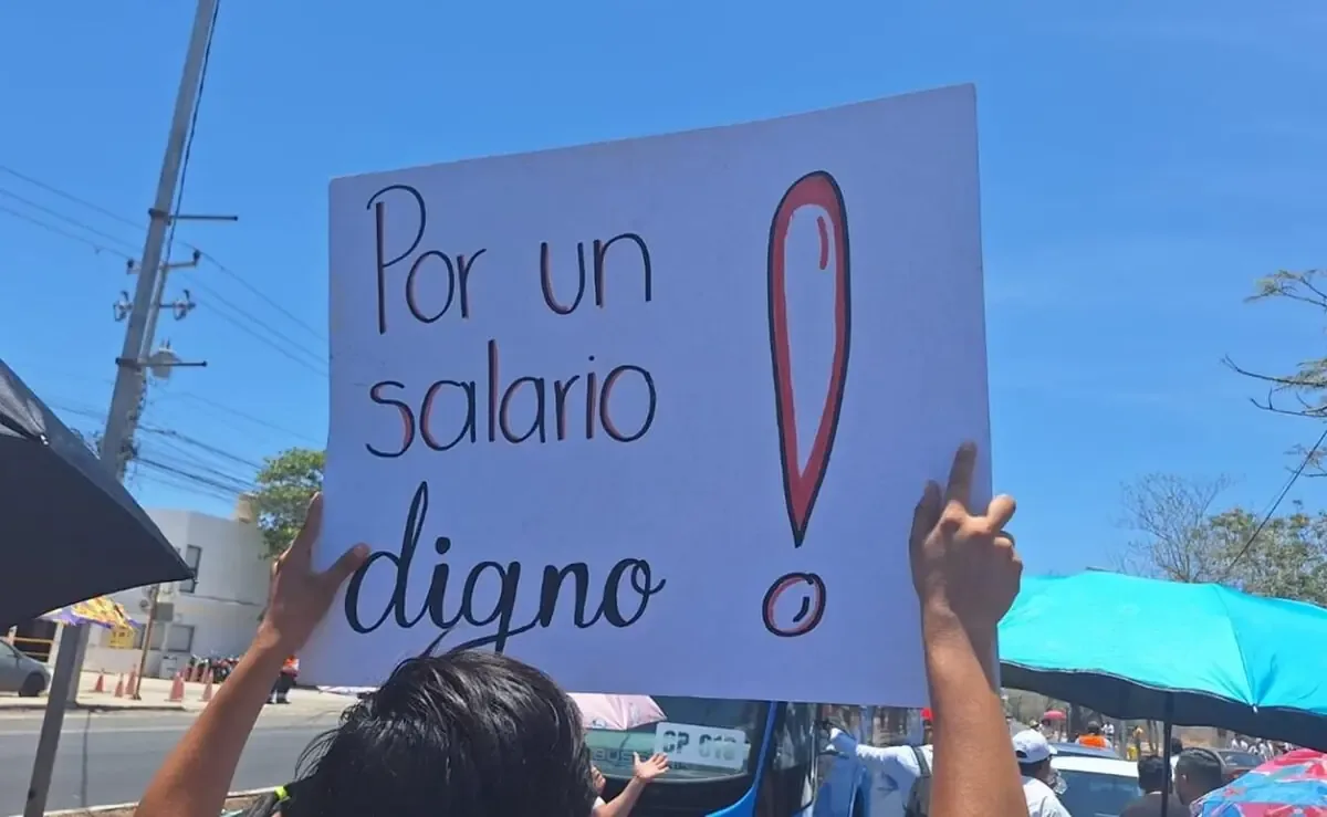 El sindicato exige la restitución de derechos laborales y advierte sobre un ambiente laboral complicado.