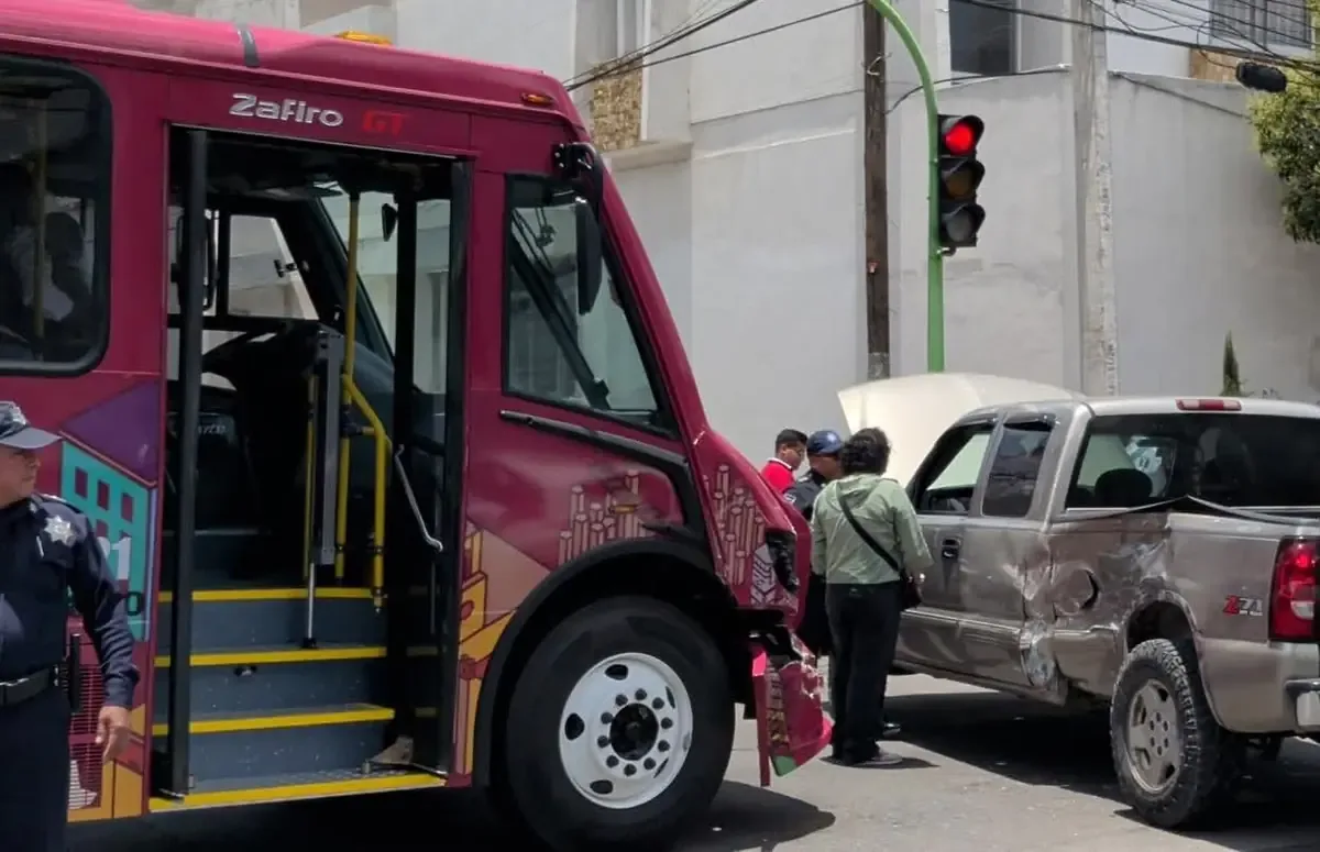 Las multas se implementarán para reducir accidentes en el Tuzobús y mejorar la seguridad vial.