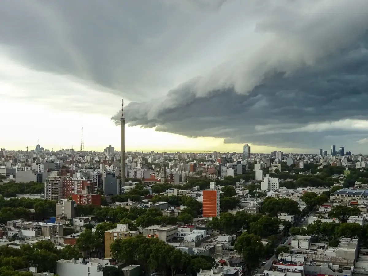 El SMN advierte sobre la posible formación de inundaciones y deslaves en BCS.