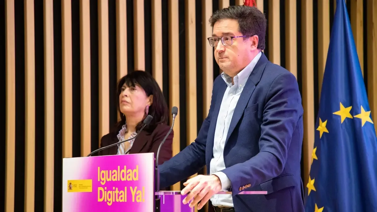 El presidente español confirma su estrategia electoral a pesar de las recientes derrotas en Andalucía.