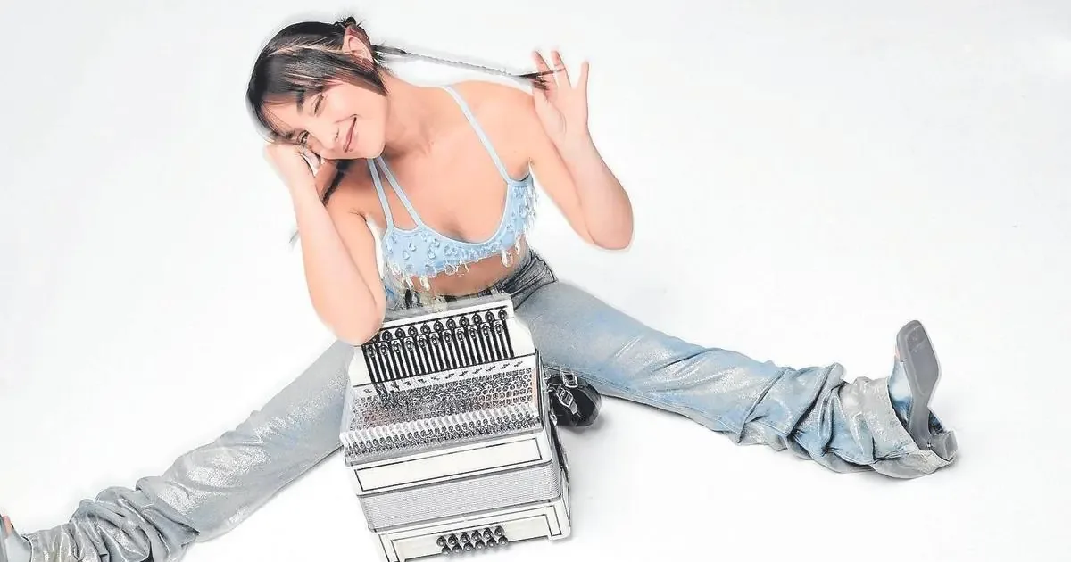 La cantante guipuzcoana reflexiona sobre su carrera y el valor de la trikitixa.