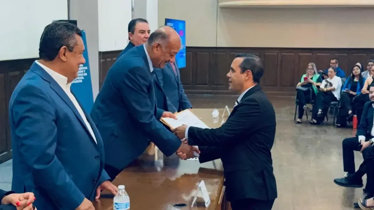 La certificación del IESP refuerza la educación de policías en Chihuahua para mejorar la seguridad pública.
