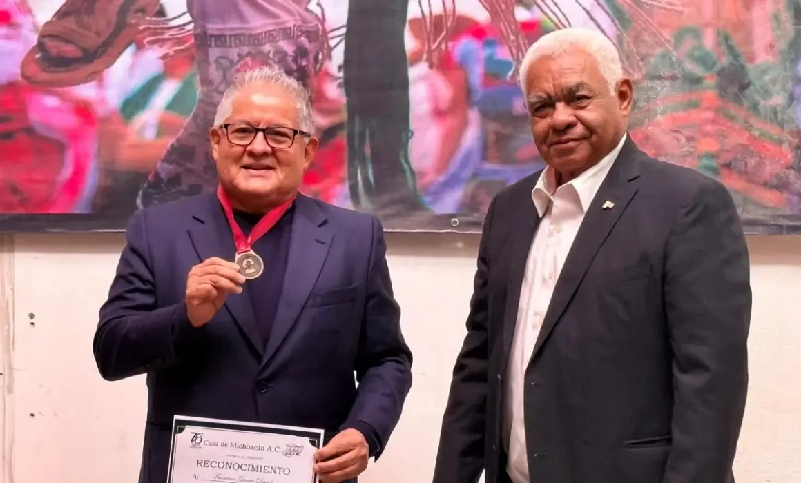 Éste reconocimiento destaca su compromiso con la cultura michoacana en la capital.